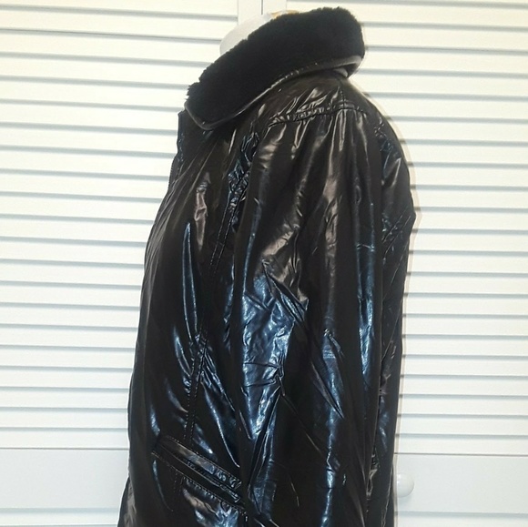 🔥SALE! Vinyl Puff Jacket w/ Faux Fur by BIG CHILL - Picture 4 of 7